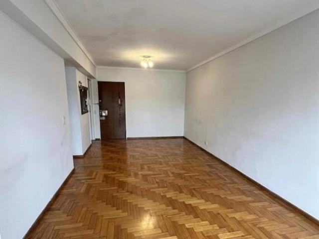 Spacious 3 Main Rooms with garage in the best of Barracas