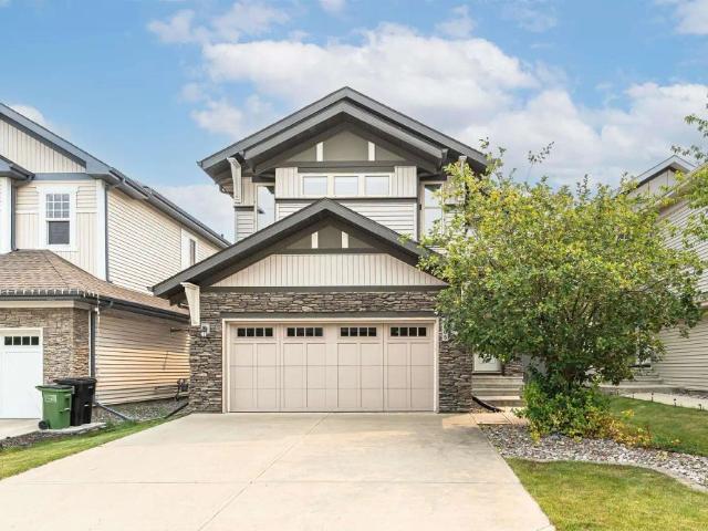 Spacious 3 Bed, 3 Bath House in Ambleside – Great Location! — 3 Bedrooms House