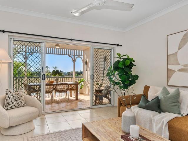 Spacious 3 Bed Unit in West End