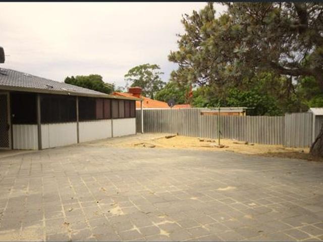 Spacious 3 Bed with Games Room!