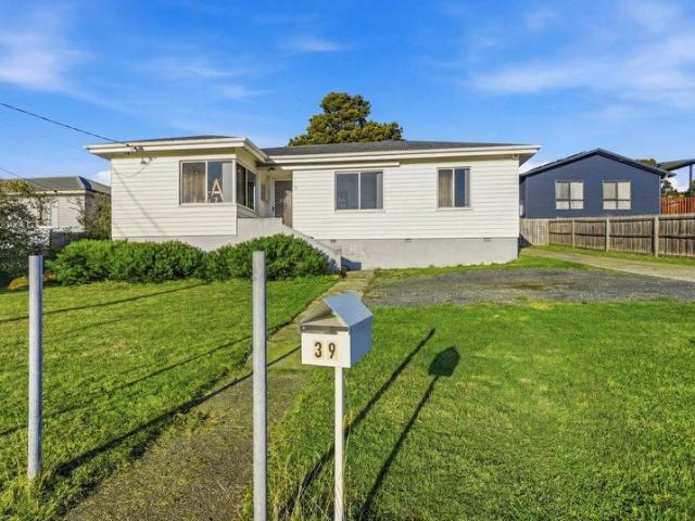 Spacious 3 Bed Family Home in Warrane