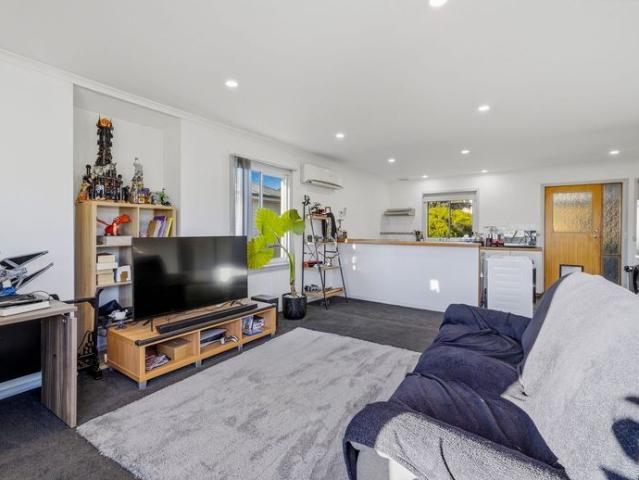 Spacious 3 Bed Family Home in Warrane