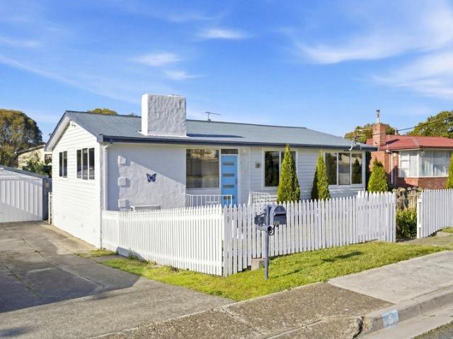 Spacious 3 Bed Family Home in Claremont