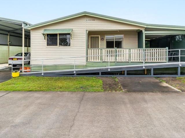 Spacious 3 bed home in over 50's Lifestyle Village