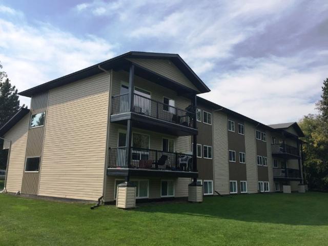 Spacious 3 bed living with a private balcony at Woodland Terrace!