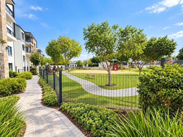 Spacious 3 Bed Modern Apartment in Lifestyle Estate!