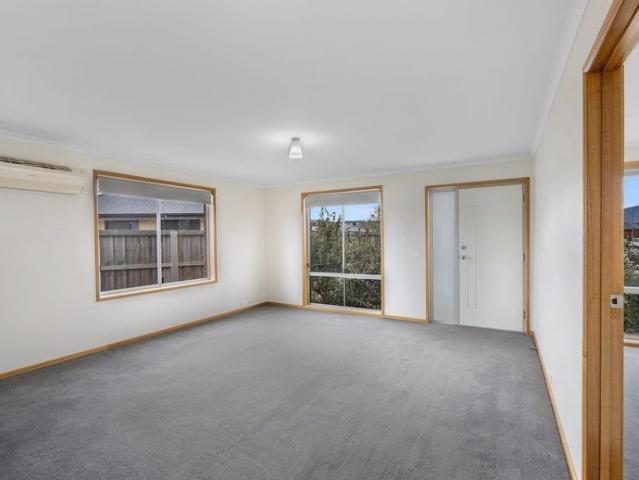 Spacious 3 Bed Modern Family Home