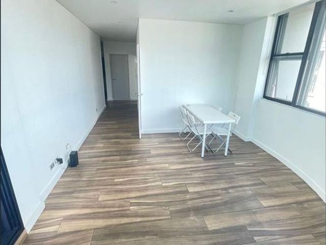 Spacious 3 bedroom, 2 bathroom apartment in the heart of Ultimo Prime Location Excellent Transport Links ️ Surroundings & Lifestyle