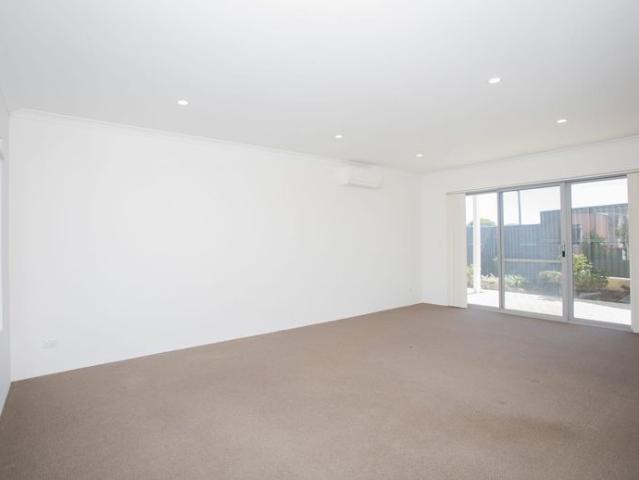 Spacious 3 Bedroom, 2 Bathroom Home – Everything Included!
