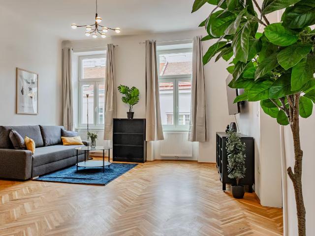 Spacious 3 Bedroom | 4 Minutes to Metro | Perfect for Expats, Vienna Amsterdam Apartments for Rent
