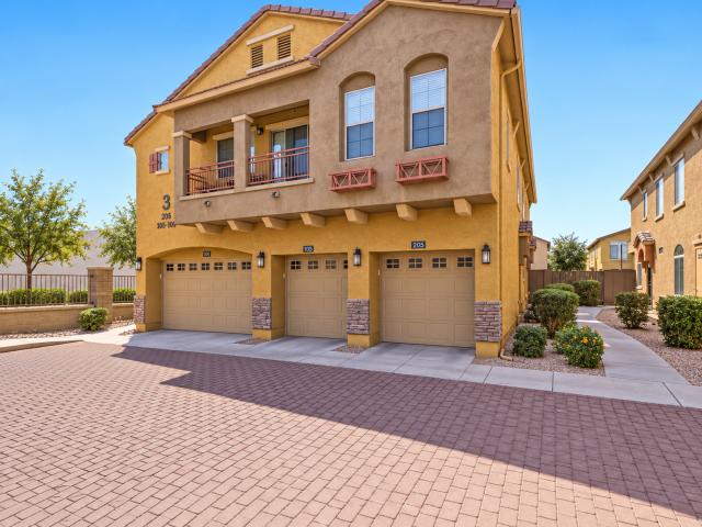 Spacious 3 Bedroom Condo with 2 Car Garage in Tre Bellavia 2 North Phoenix