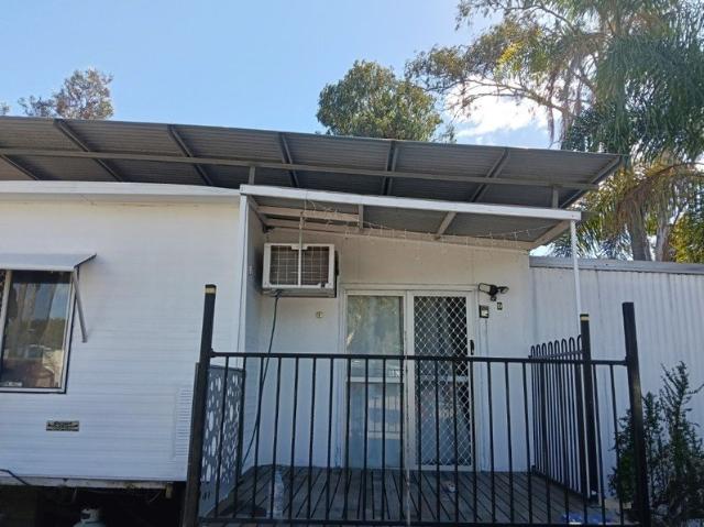 SPACIOUS 3 BEDROOM CABIN LOCATED IN THE PARKHURST CARAVAN PARK ROCKHAMPTON LAND NOT INCLUDED