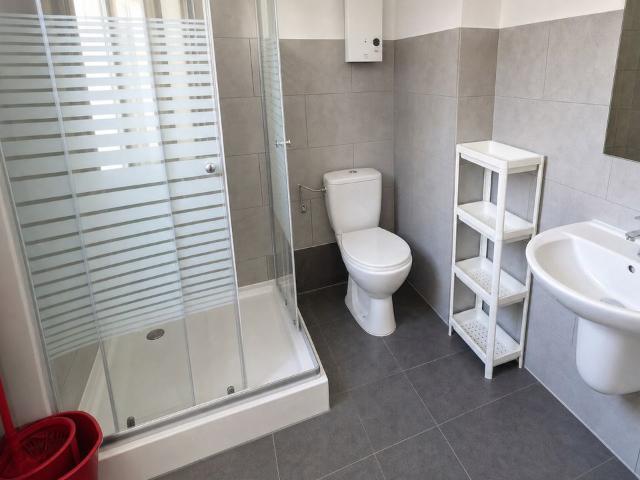 Spacious 3 Bedroom City Apartment for 6 Guests 4th Floor, Dortmund Amsterdam Apartments for Rent