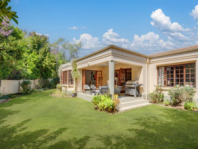 SPACIOUS 3 BEDROOM CLUSTER HOME FOR RENT IN DOUGLASDALE