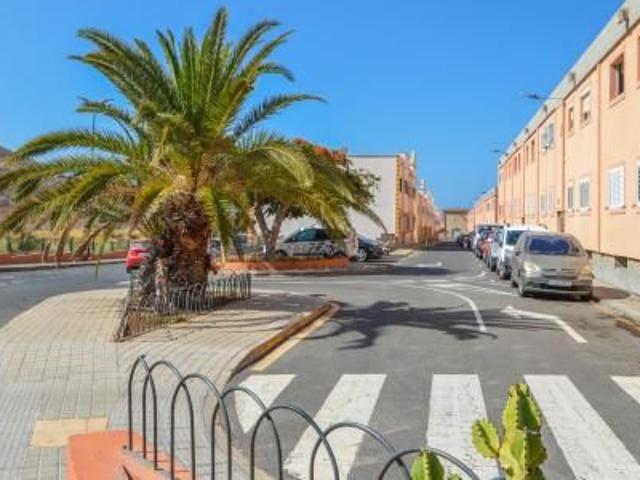 Spacious 3 bedroom apartment near the center of Arguineguín