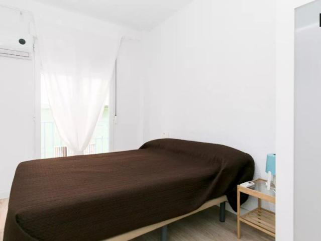 Spacious 3 bedroom apartment for rent in San Anton