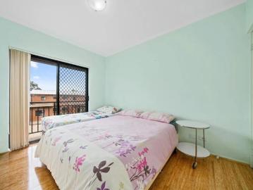 Spacious 3 Bedroom Apartment in a Prime Padstow Location