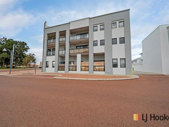 Spacious 3 Bedroom Apartment in Central Joondalup