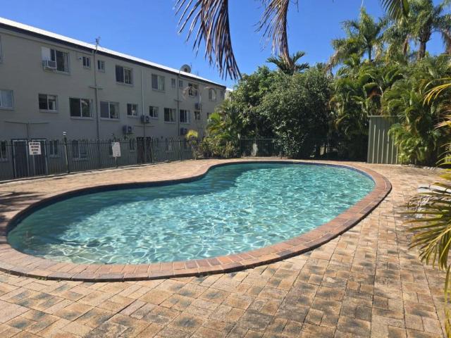 Spacious 3 Bedroom Apartment in Convenient Cannonvale Location
