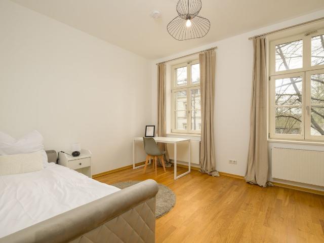 SPACIOUS 3 BEDROOM APARTMENT IN THE CENTER OF LEIPZIG, Leipzig Amsterdam Apartments for Rent