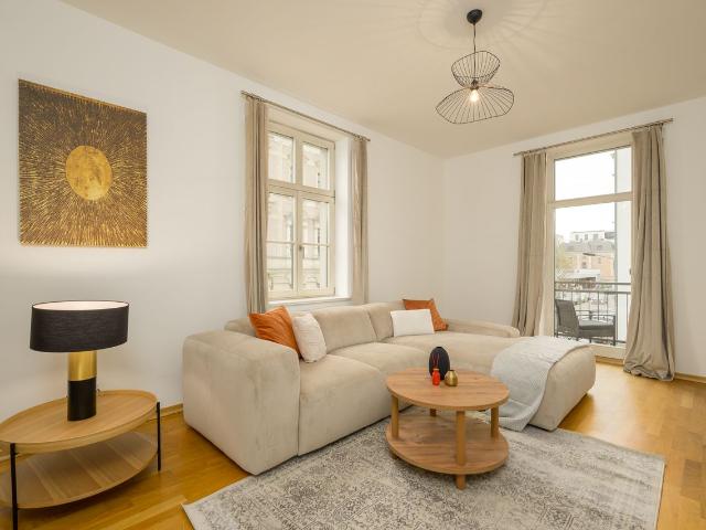 SPACIOUS 3 BEDROOM APARTMENT IN THE CENTER OF LEIPZIG, Leipzig Amsterdam Apartments for Rent