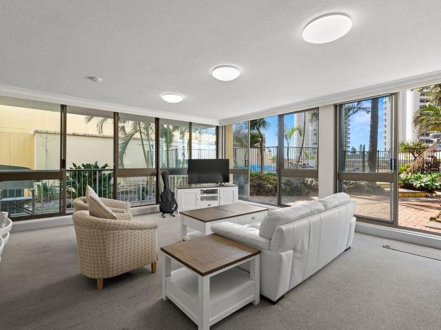 Spacious 3 Bedroom Apartment in the Heart of Surfers Paradise