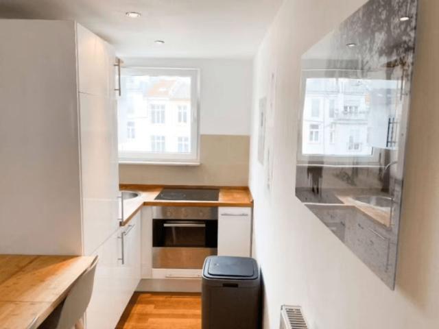 Spacious 3 Bedroom apartment in the middle of Frankfurt district, Frankfurt Amsterdam Apartments for Rent