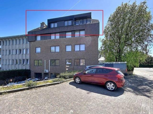 Spacious 3 bedroom apartment located in Strombeek Bever