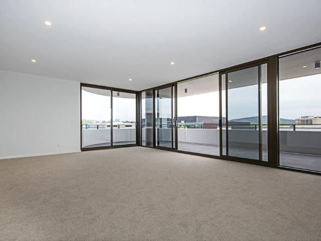 Spacious 3 bedroom apartment with breathtaking views