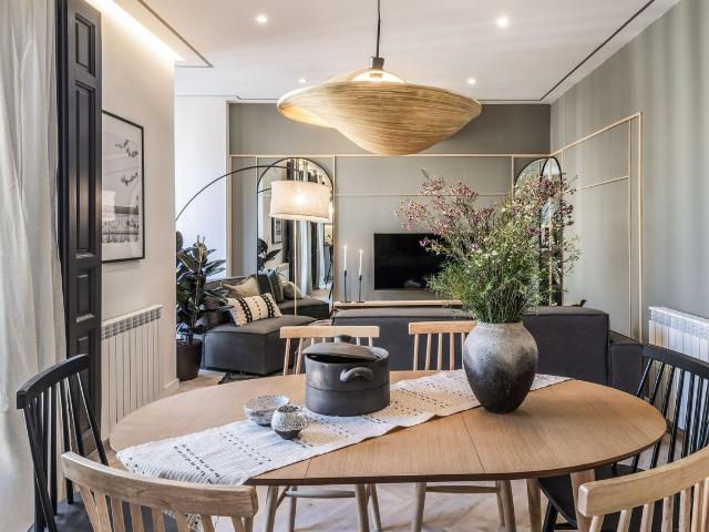 Spacious 3 Bedroom Apartment with Independent Office in Trafalgar Madrid, Madrid Amsterdam Apartments for Rent