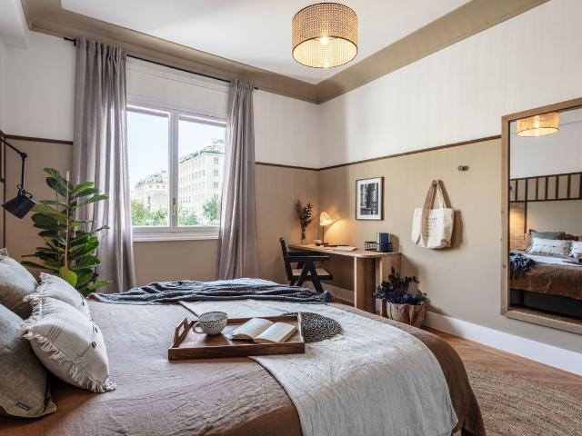 Spacious 3 Bedroom Apartment with Modern Design and Dedicated Workspace in Ríos Rosas, Madrid Amsterdam Apartments for Rent