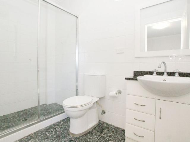 Spacious 3 Bedroom apartment!