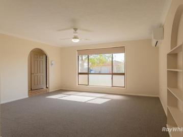 Spacious 3 Bedroom Brick Home in Avenell Heights!