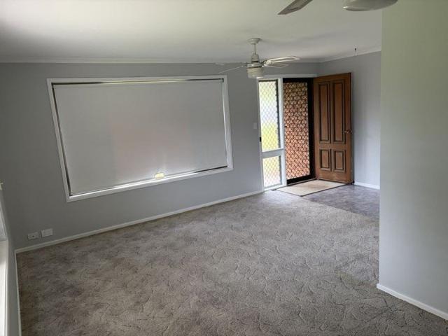 Spacious 3 Bedroom Brick Home in Boambee East