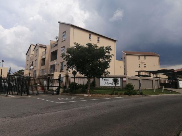 Spacious 3 Bedroom Ground Floor Townhouse to Rent in Midrand – Near Mall of Africa