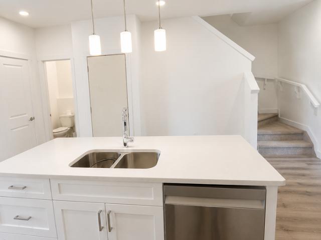 Spacious 3 Bedroom + Den Main Floor in Secord | 2.5 Baths 3 Bedroom Apartment for Rent at 9384 221 St Nw, Edmonton, AB T5T 6E7 Rosenthal