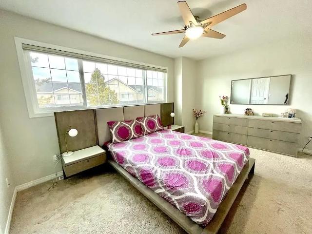 SPACIOUS 3 BEDROOM +DEN TOWNHOME