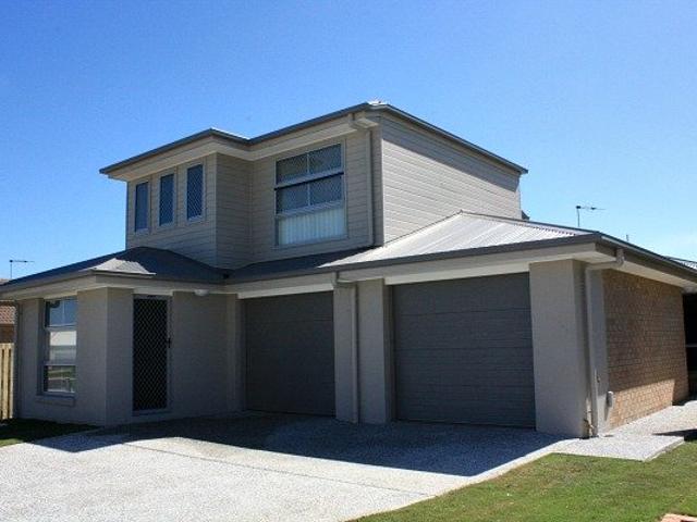 Spacious 3 Bedroom Duplex Home In Raceview!
