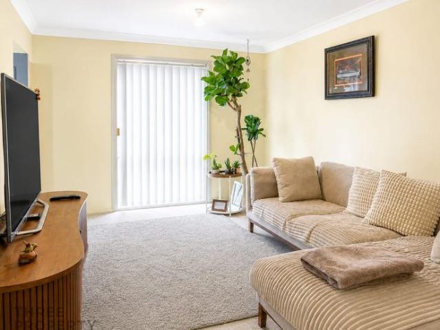 Spacious 3 Bedroom Duplex in a Quiet Carlingford Location