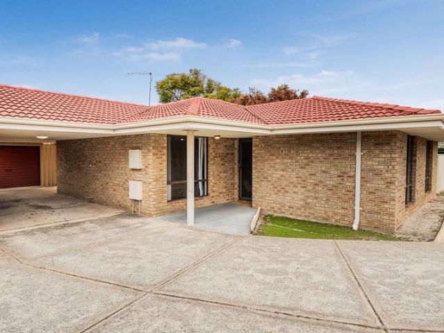 Spacious 3 Bedroom Duplex 16B Rivergum Place!