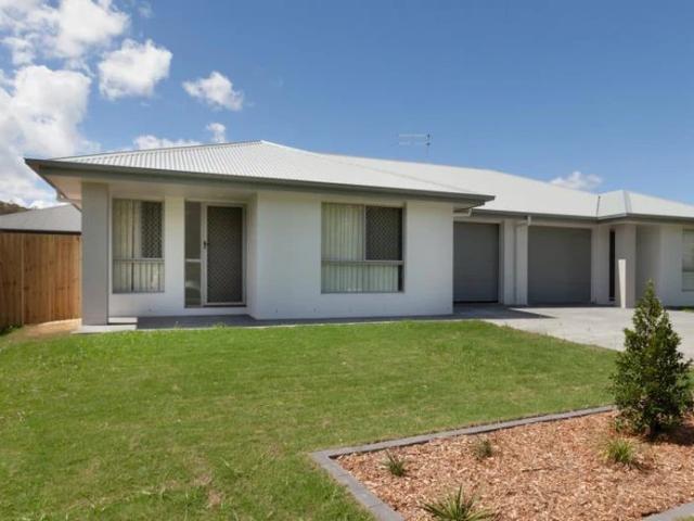 SPACIOUS 3 BEDROOM DUPLEX!