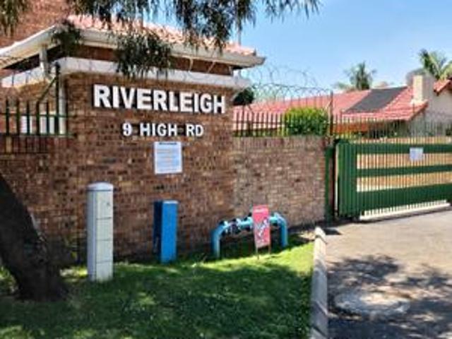 spacious 3 bedroom facebrick apartme.