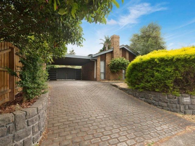 Spacious 3 bedroom Family home