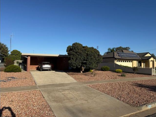 Spacious 3 Bedroom Family Home