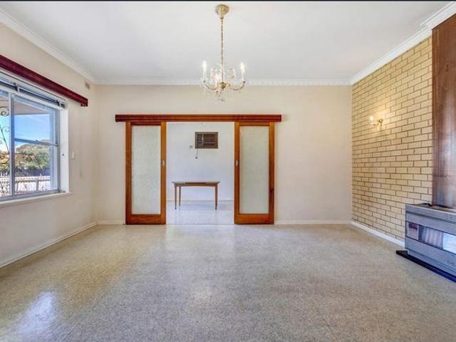 Spacious 3 Bedroom Family Home in Convenient Evandale location