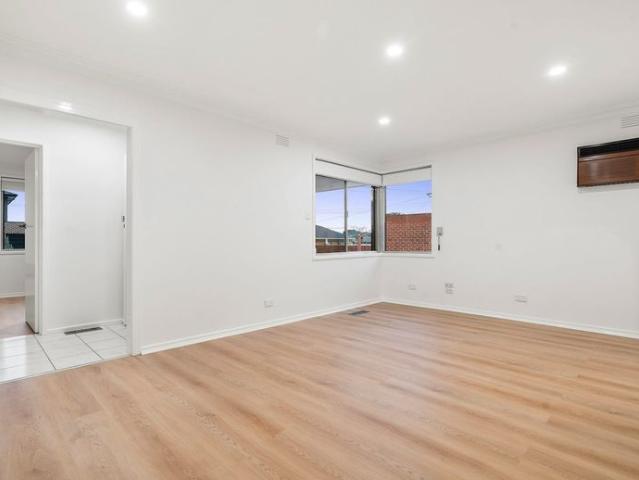 Spacious 3 Bedroom Family Home in a Prime Noble Park Location!