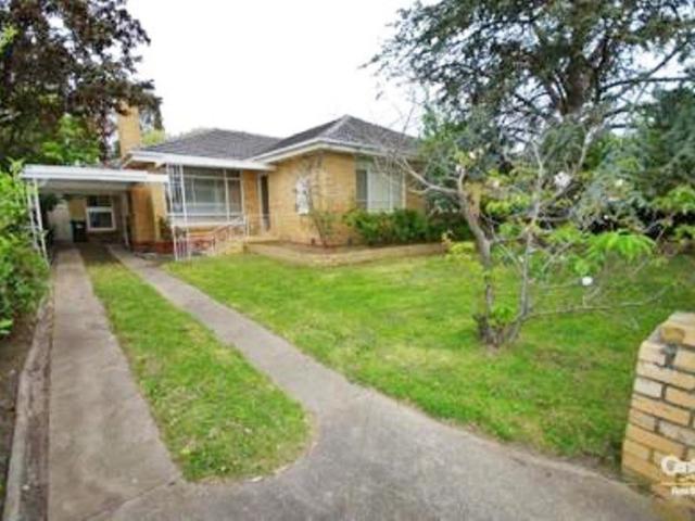 Spacious 3 Bedroom Family Home in a Quiet Location