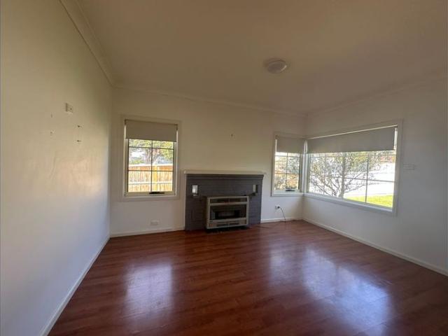 Spacious 3 bedroom family home in Hamlyn Heights
