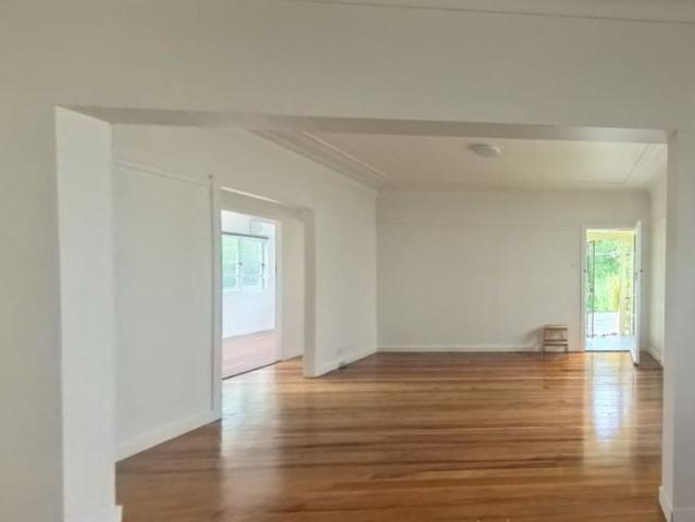 Spacious 3 Bedroom Family Home in Prime Ashgrove Location