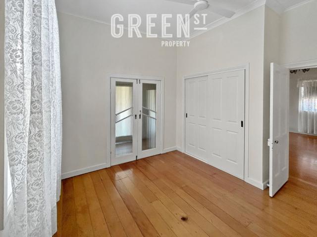 Spacious 3 Bedroom Family Home in Prime Location